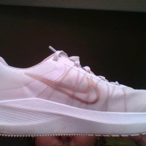 Women Nike Winflo 8